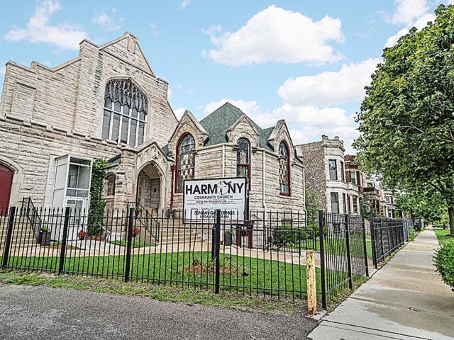 Modern 4Br Just A Block From Cta Pink Line With Pool Table Free Parking Lägenhet Chicago Exteriör bild